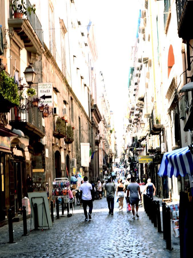 O' Sole E' Napule Acomodação com café da manhã Nápoles Exterior foto