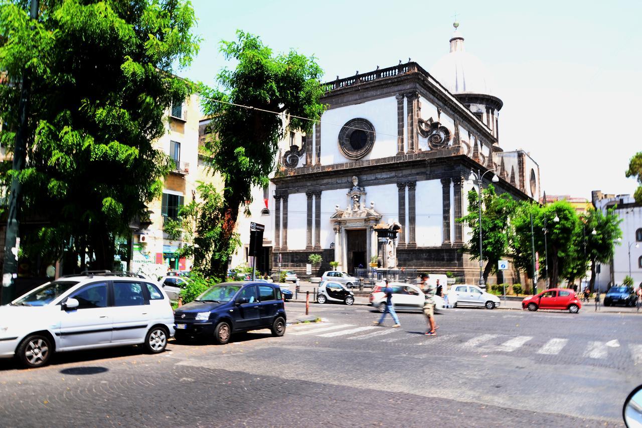 O' Sole E' Napule Acomodação com café da manhã Nápoles Exterior foto